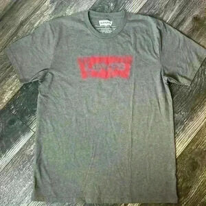 Levi’s Red Logo Gray T-shirt